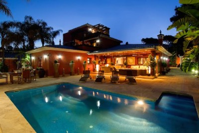 Exclusive Beachfront Villa Rental Marbella