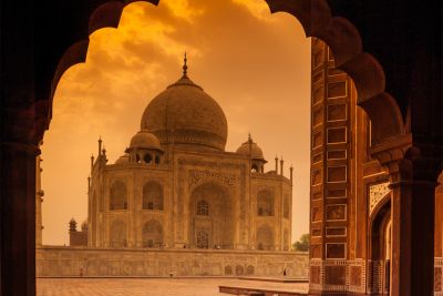 <p>Bollywood stars takeover Taj Mahal</p>
