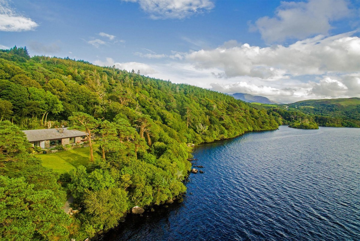 #5 The Lake House: Overlooking Carragh Lake, Kerry (6 Bedrooms)